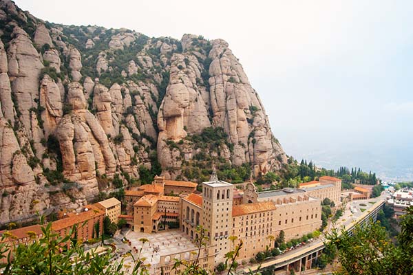 What to see in Barcelona Montserrat What to see in Barcelona